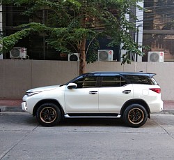 SUV